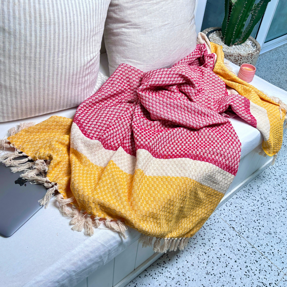 Blankets & Throws